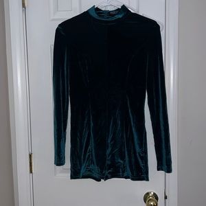 Velvet long sleeve short romper
